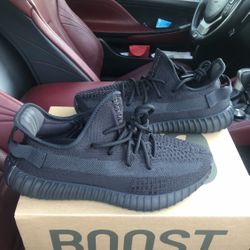 Yzy 350 V2 Onyx Size 8.5 Men