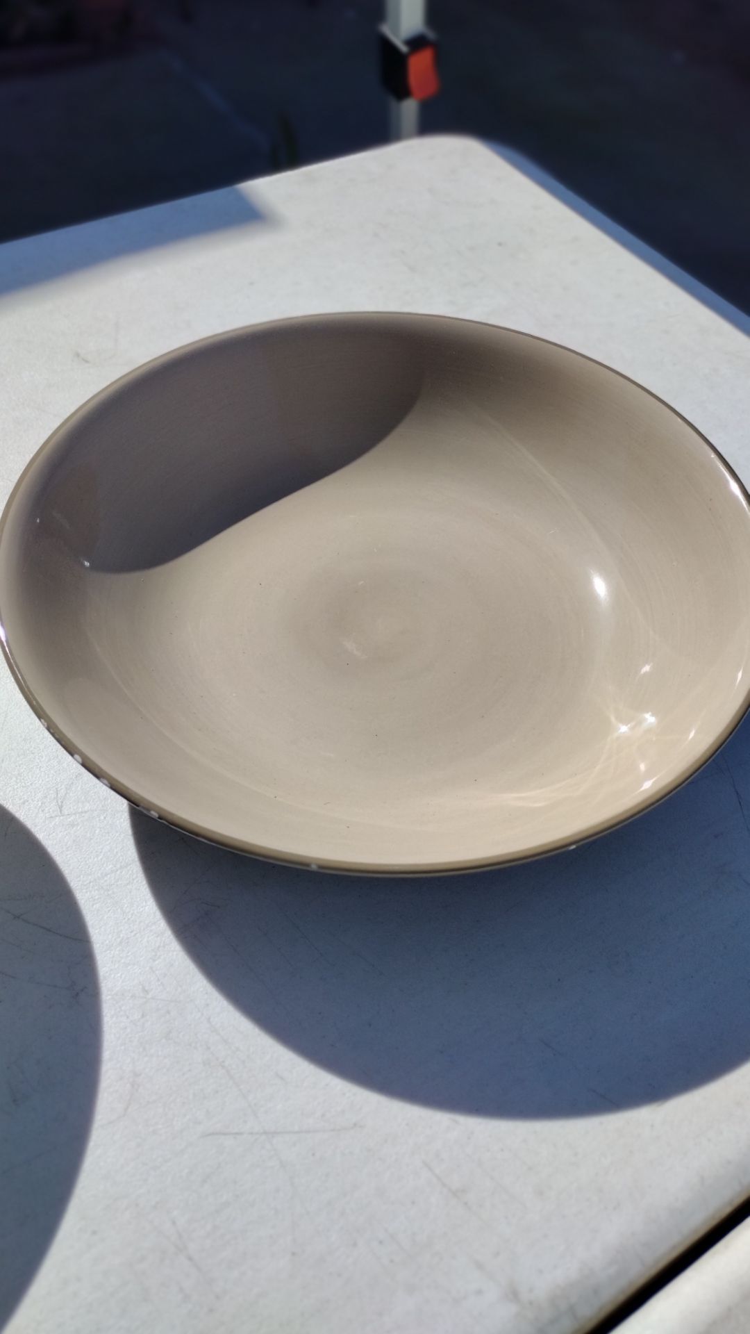 Ceramic fruit bowl