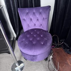 victorian plush chair