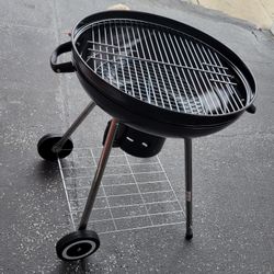 New Charcoal Grill BBQ 22"Wide Black Color 