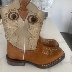 Girls Boots