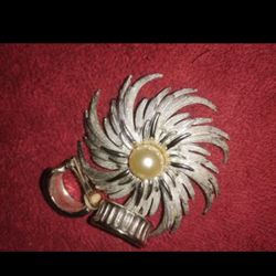 Sarah Coventry vintage large pearl and silver tone swirl, pinwheel , flower brooch.