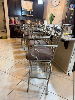 set of 6 metal with brown suede cushion bar stool