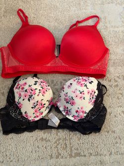 Par de  bras Victoria secret 36 B. 15