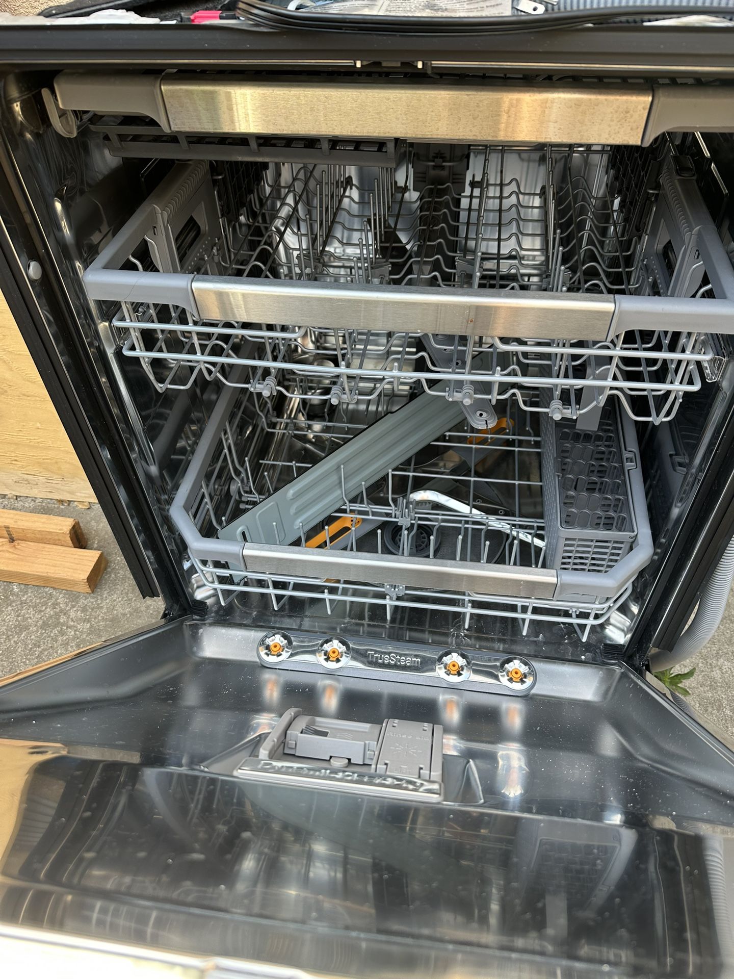 LG dishwasher