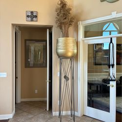 Decoration paid 399 from at home on Shaner and Hal Road