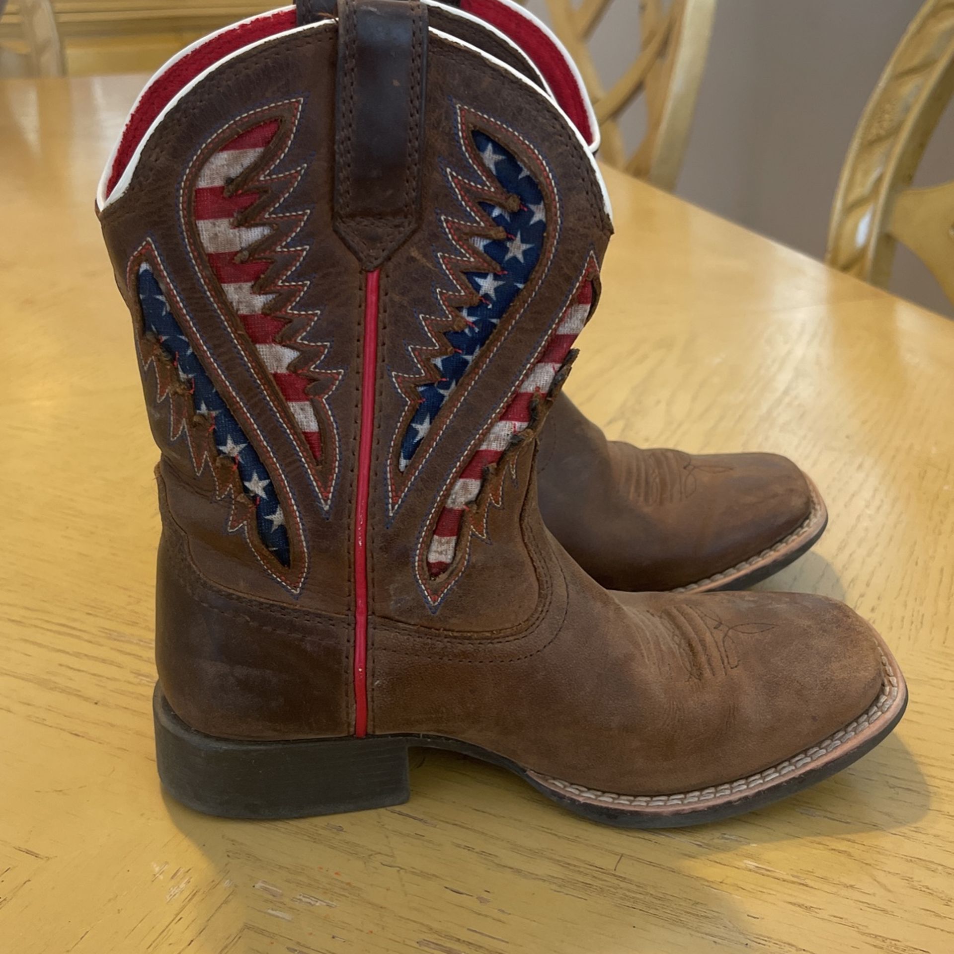 Gently Used Size 13 Ariat Boots