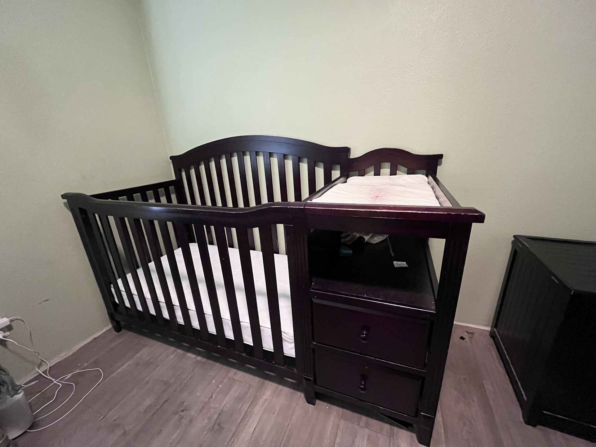 Crib With Changing Table