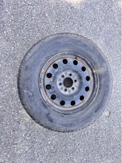 Ford F150 Black wheel and Michelin Defender tire