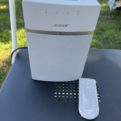Bose SoundTouch 10 Bluetooth Wireless Music Speaker System Model 416776 - White