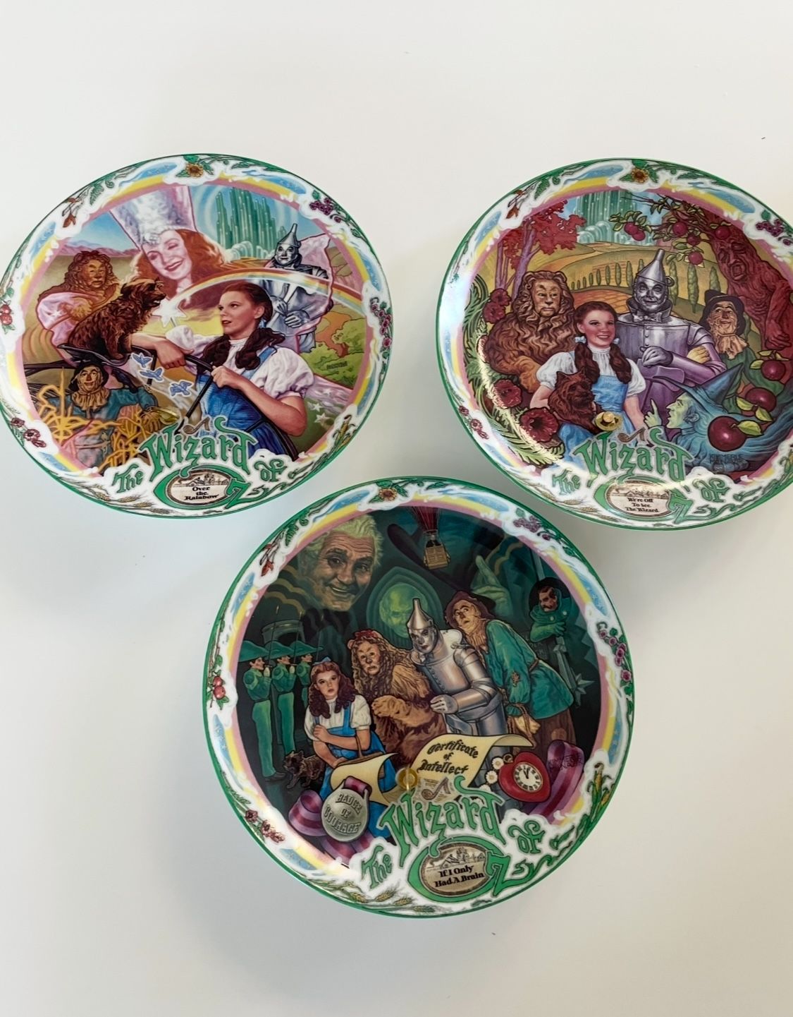 Vintage 1993 MUSICAL The Wizard of Oz "If I Only Had A Brain" , “OverThe Rainbow” And “We’re Off To See The Wizard” Knowles Plates
