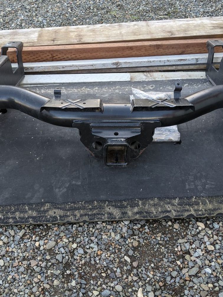 GM Truck Insert Receiver Hitch Like New...