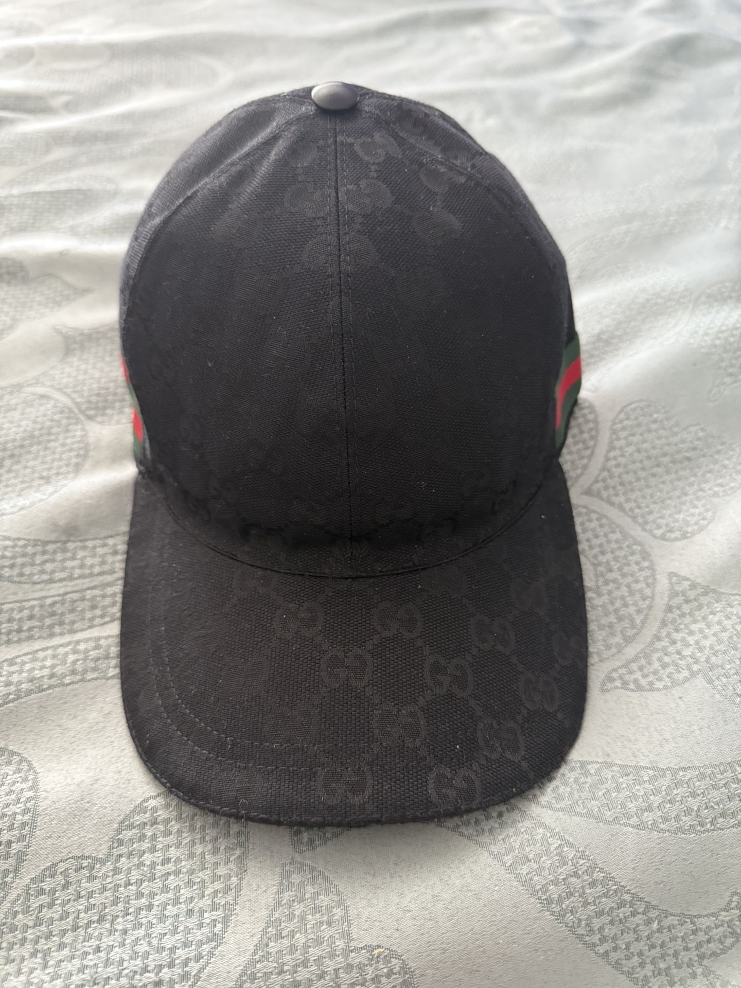 Gucci Hat 🧢 🔥