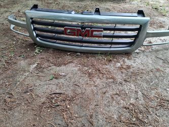 GMC Yukon XL Front Grill