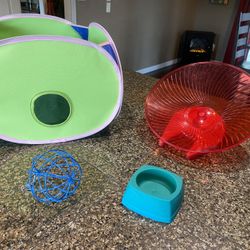 Small Animal Hamster Wheel And House