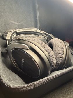 Shure SRH1540 headphones