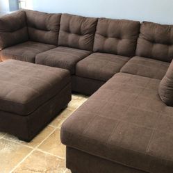 Maier Chocolate Sectional With Ottoman 