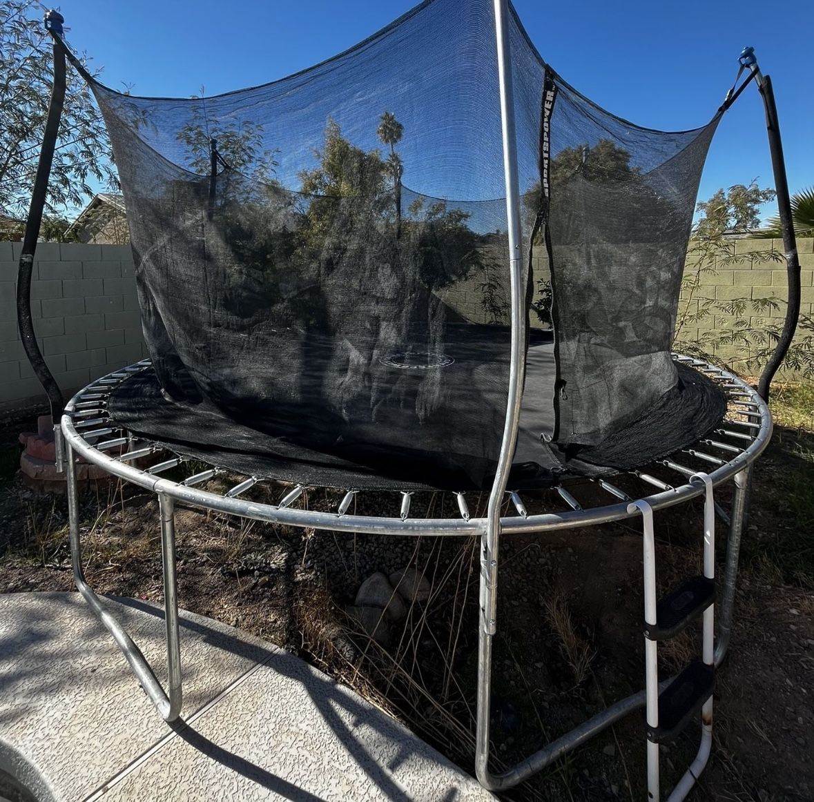 Trampoline 