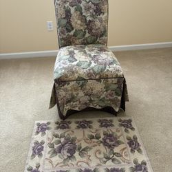 Medium Size Chair 