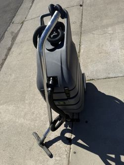 Tennant Water Vacuum