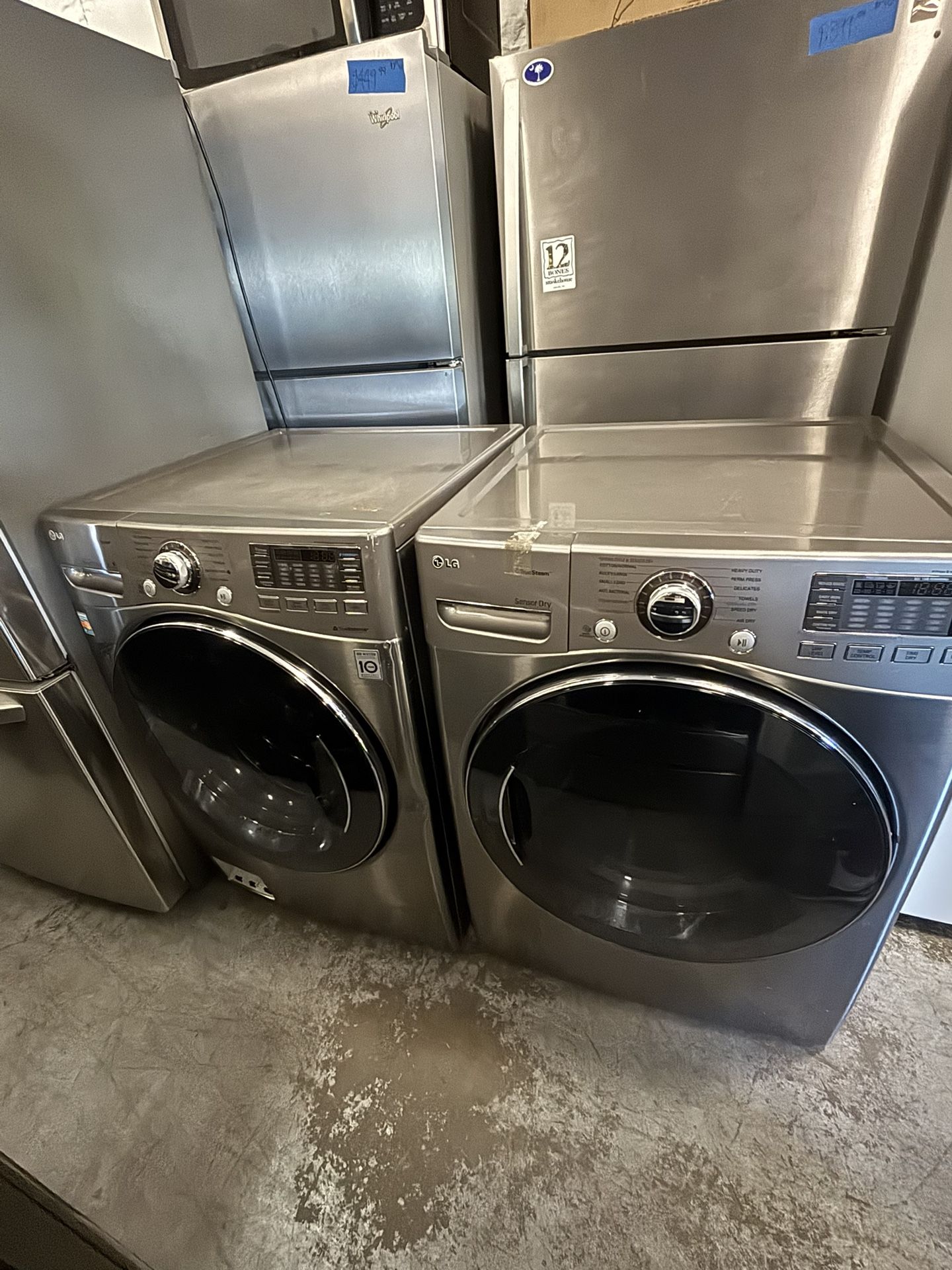 Grey LG Front Load Washer And Dryer Set In Excellent Condition!