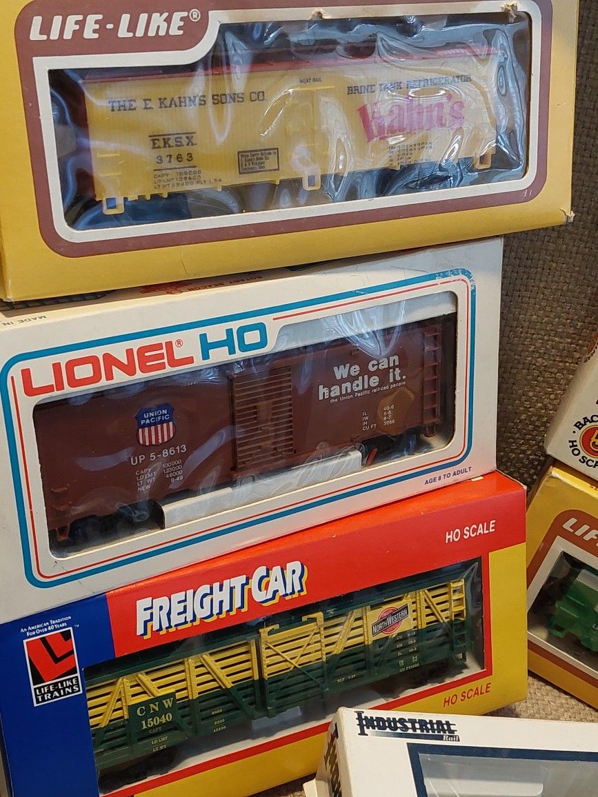 Train Vintage in box Bachmann Mix Ho Train Cars lot of 9 cars for