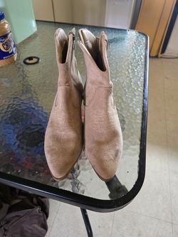 Mini Cowgirl Boots Size 7