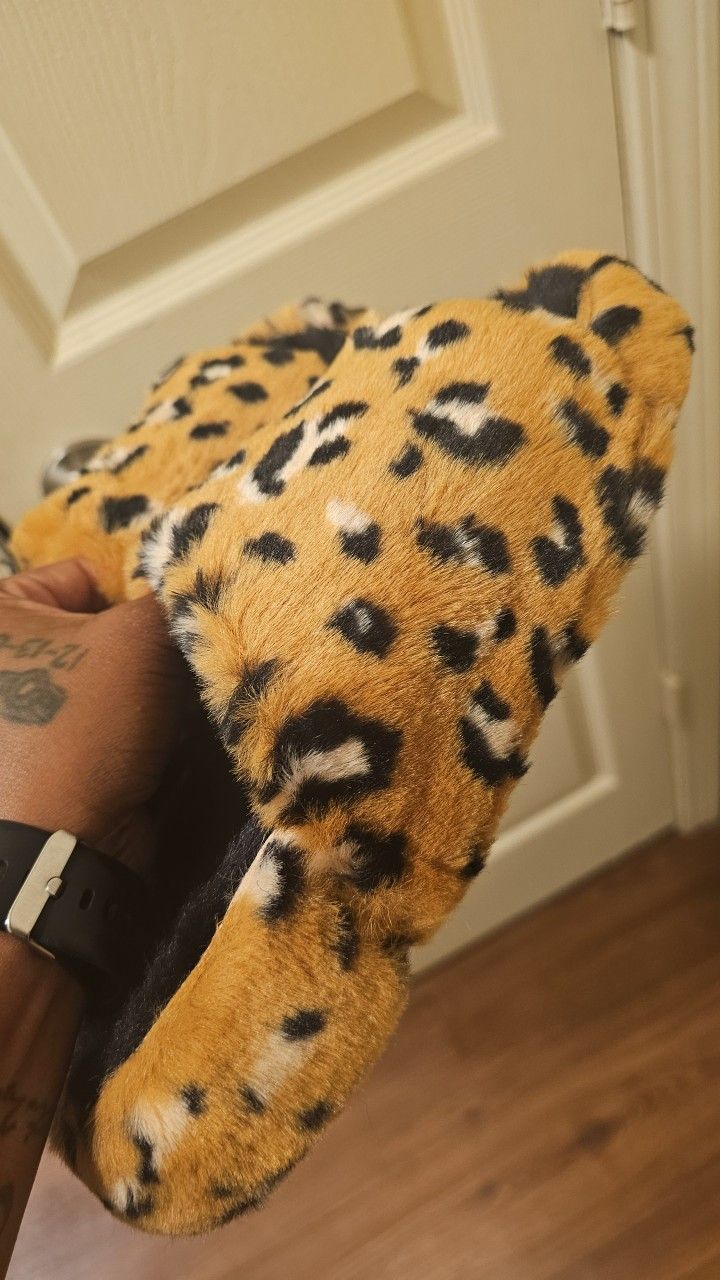 Brand NEW. NEVER worn