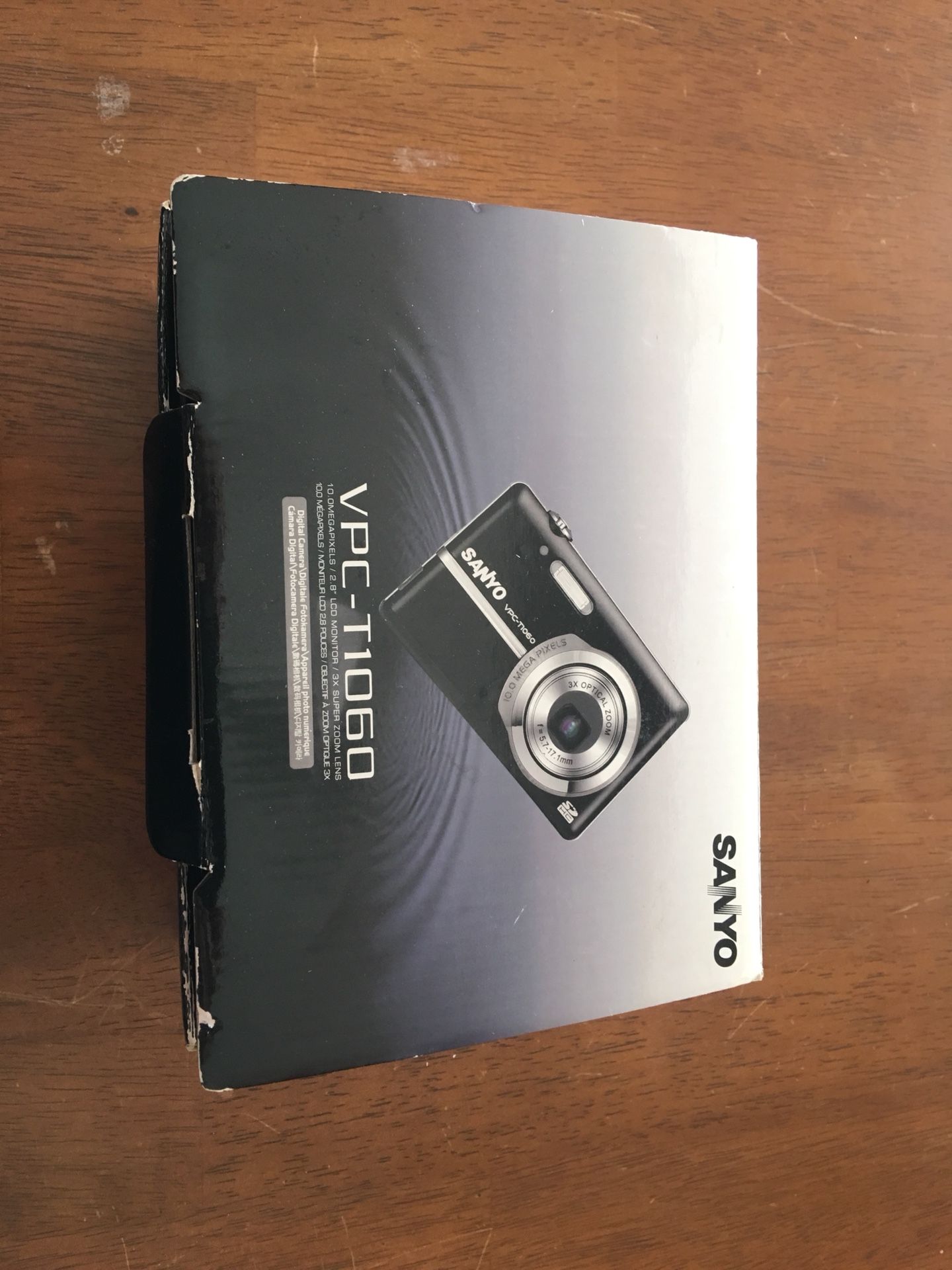 SANYO VPC-T1060 - DIGITAL CAMERA