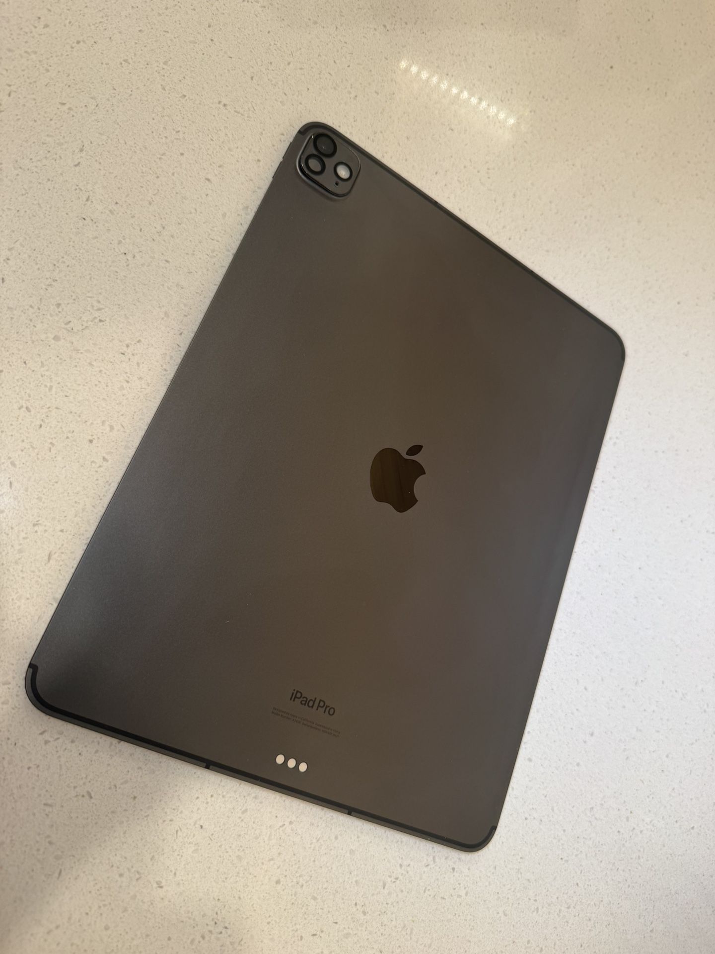 Excellent Cond UNLOCKED iPad Pro 13” M4 256GB WiFi+ Cellular TRADE/ Sell