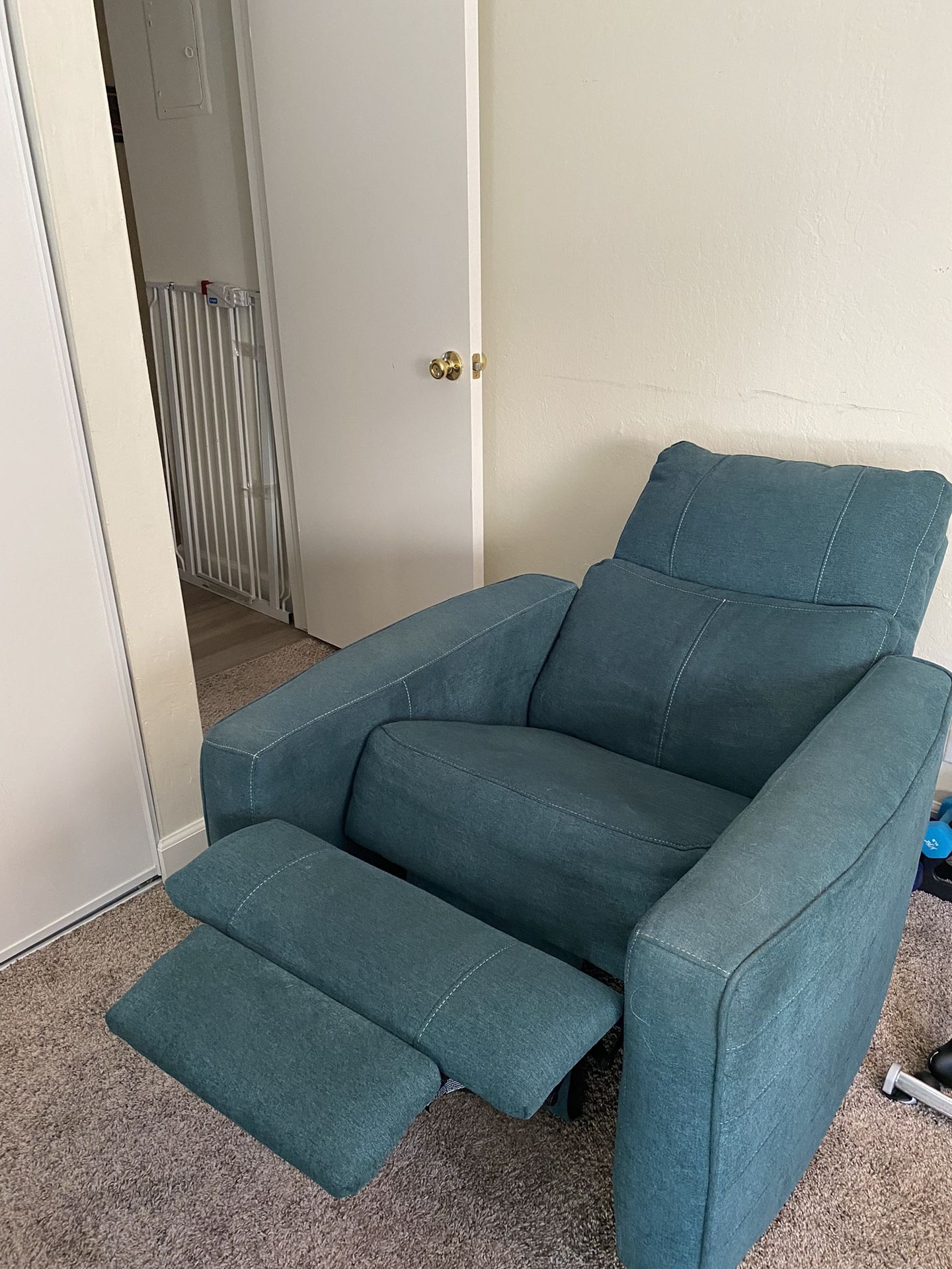 Oversized Comfy Reclining Chair 