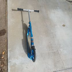 Razor A5 Lux Kick Scooter