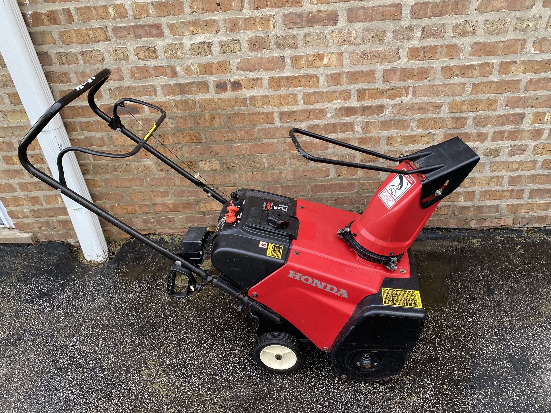 Honda HS621 Snowblower With Electric Start Snow Blower