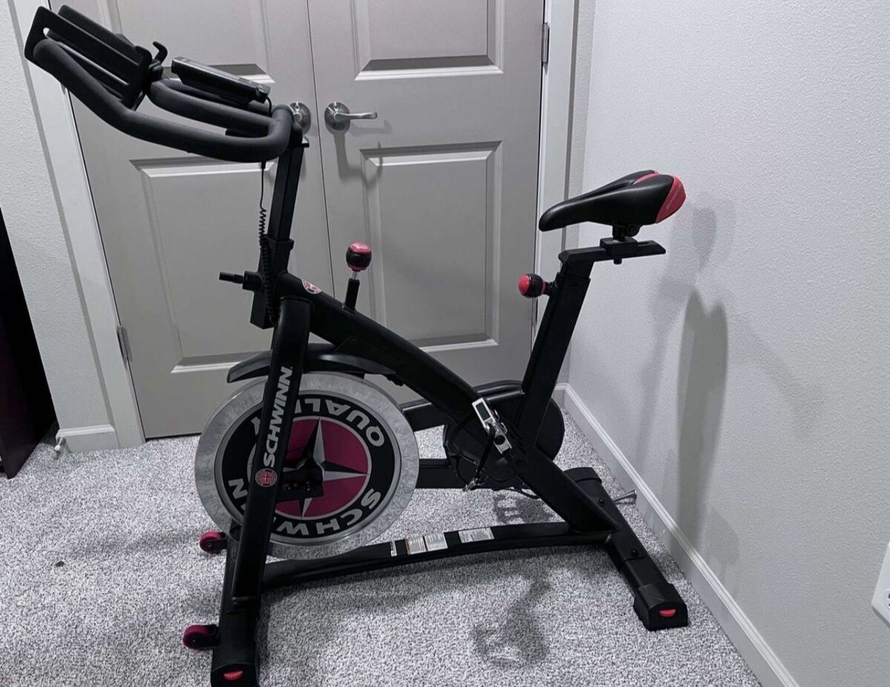 Schwinn IC3 Indoor Cycling Bike Excellent Condition