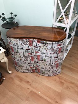 Vintage dressing table with stool, 36” long x 18” deep, 30” tall
