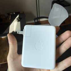 Apple - 140W USB-C Power Adapter