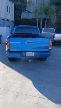 Toyota tacoma título limpio