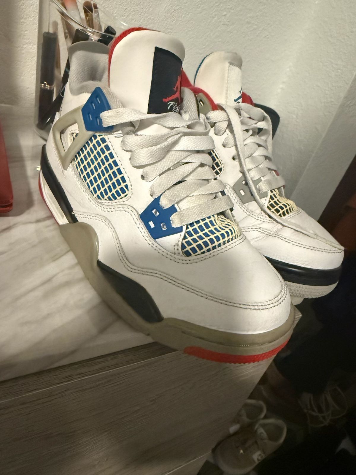 Jordan 4 Retro SE Mid