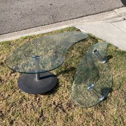 Free Glass Table 