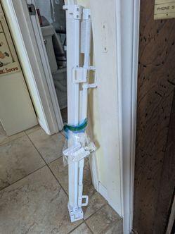 Retractable gate - baby or pet