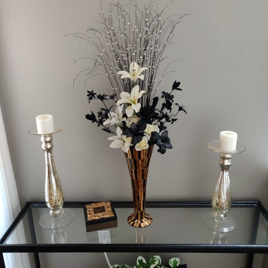 Decor For Any Room $25 Takes All In Excellent Condition 