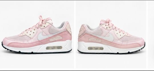 WOMEN’S NIKE SNEAKERS – SIZE 9.5