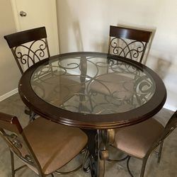 Dining Room Table 