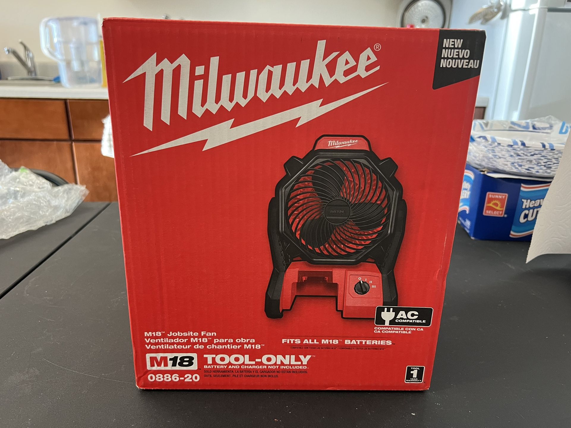 Milwaukee M18 Jobsite Fan