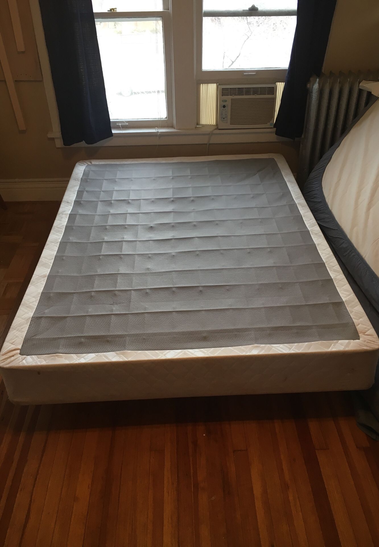Queen size mattress box spring and frame