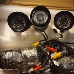 3 Cameras With 50ft Cord