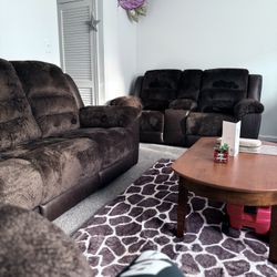 🔥 3-Piece Reclining Living Room Set – Like New! 🔥