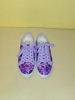 Isaac Mizrahi tennis shoes