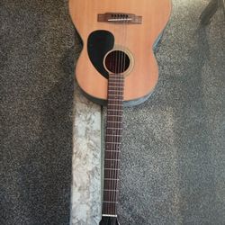 Yamaha Guitar 