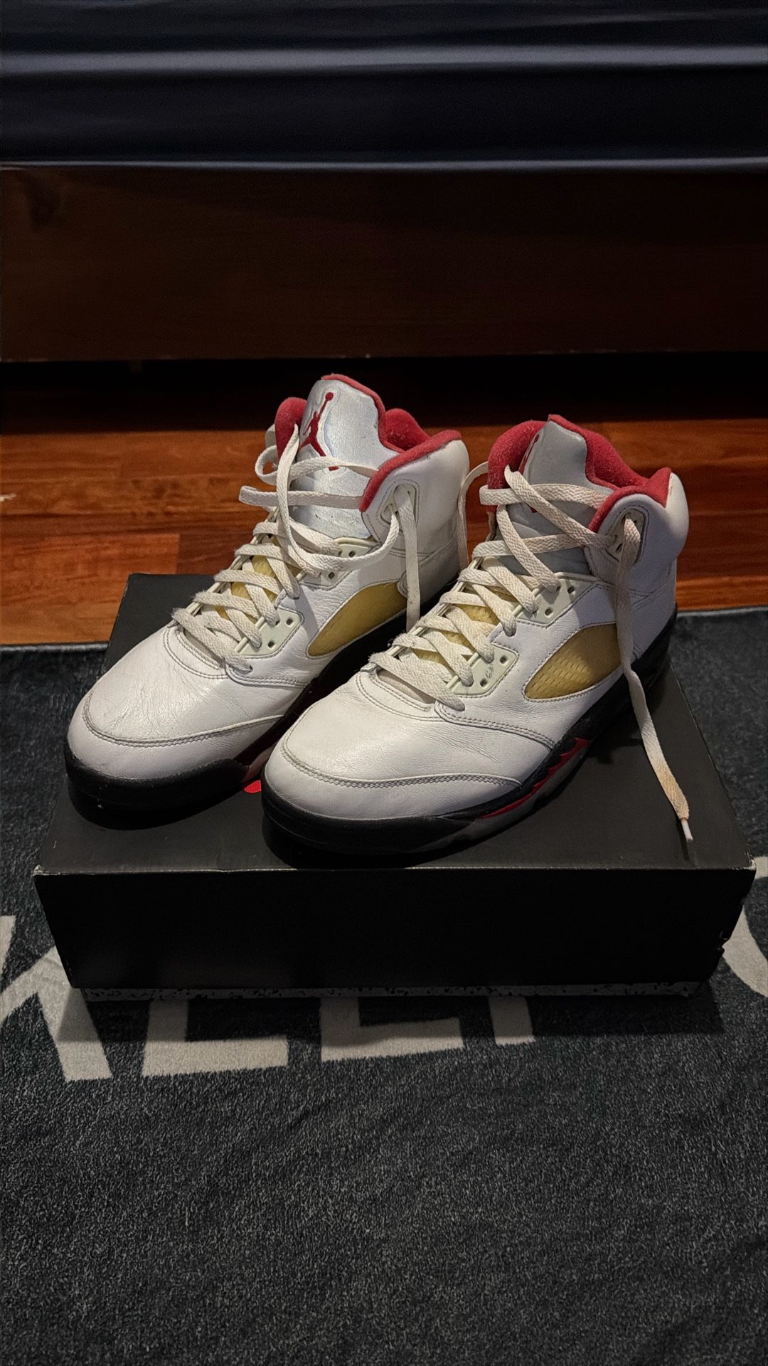 Jordan 5 Fire Red